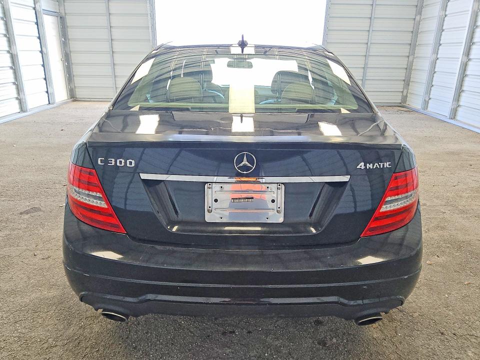 52029336 :رقم المزاد ، WDDGF8AB7ER308920 vin ، 2014 Mercedes-benz C مزاد بيع