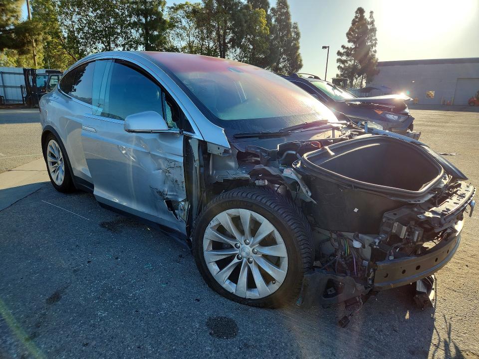 Продаж на аукціоні авто 2016 Tesla Model X, vin: 5YJXCAE24GF019426, номер лоту: 52569676