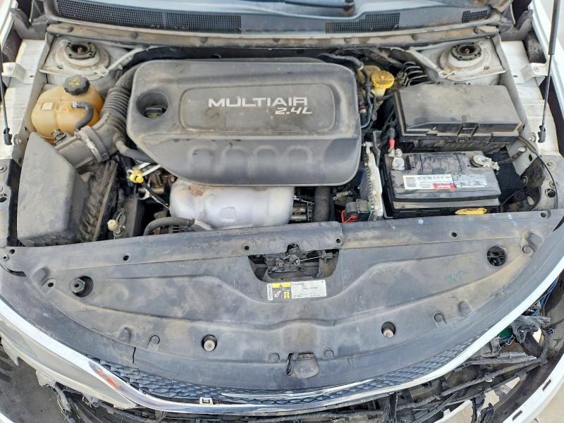 2015 Chrysler 200 მანქანა იყიდება აუქციონზე, vin: 1C3CCCAB4FN720696, აუქციონის ნომერი: 52527146