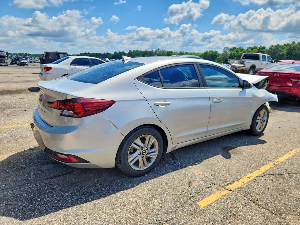 53324046 :رقم المزاد ، 5NPD84LF7KH428784 vin ، 2019 Hyundai Elantra مزاد بيع