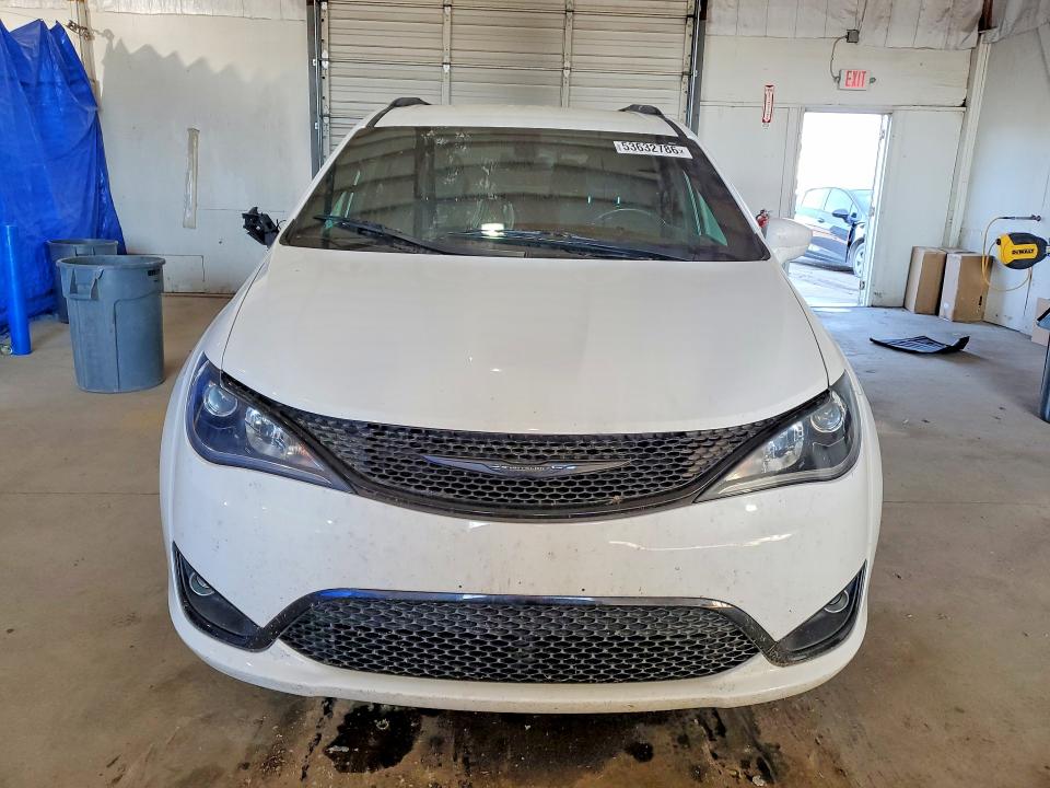 2018 Chrysler Pacifica მანქანა იყიდება აუქციონზე, vin: 2C4RC1FGXJR197887, აუქციონის ნომერი: 53632786