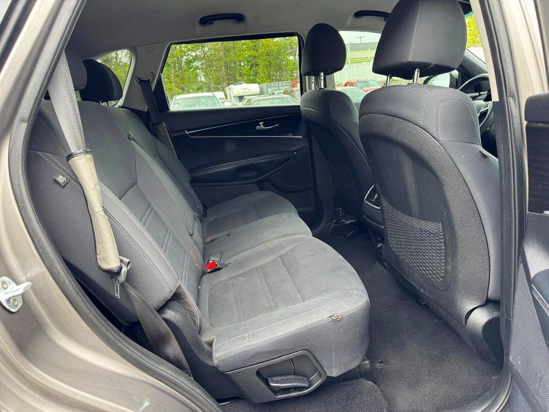 53571806 :رقم المزاد ، 5XYPGDA59KG457463 vin ، 2019 Kia Sorento مزاد بيع