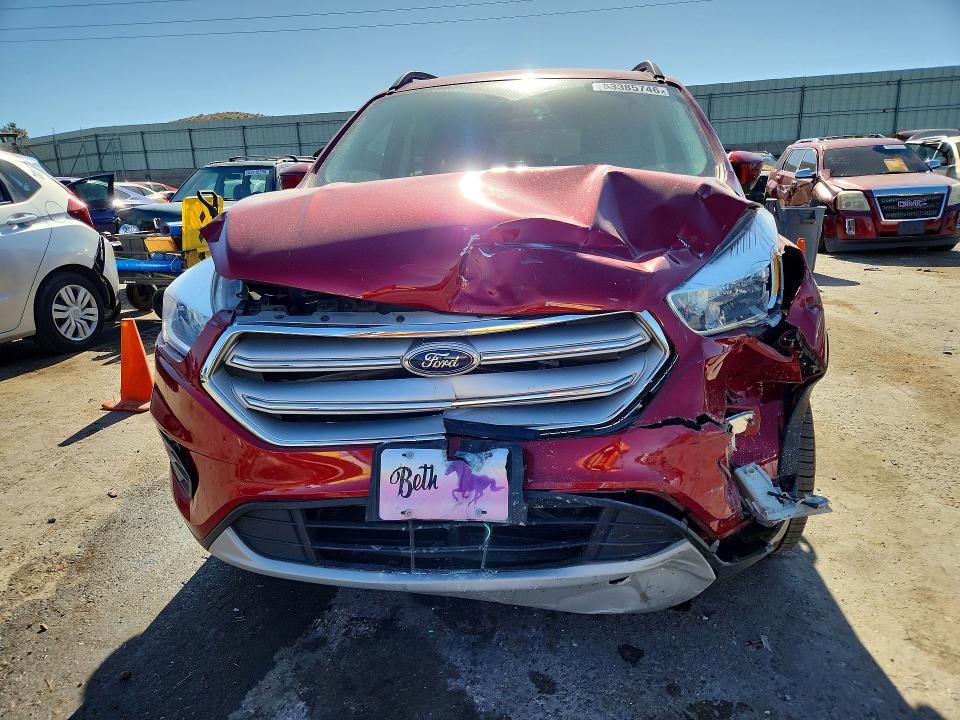 53385746 :رقم المزاد ، 1FMCU9GD2JUB73202 vin ، 2018 Ford Escape مزاد بيع