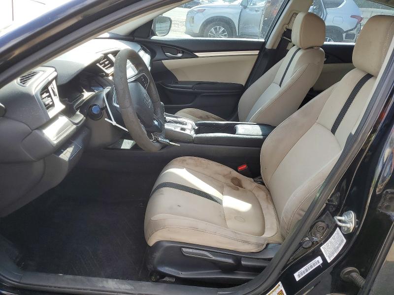 53983756 :رقم المزاد ، 19XFC2F5XJE003271 vin ، 2018 Honda Civic مزاد بيع