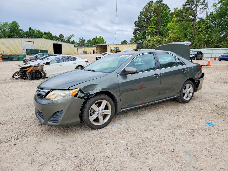 52081866 :رقم المزاد ، 4T1BF1FKXDU671403 vin ، 2013 Toyota Camry مزاد بيع