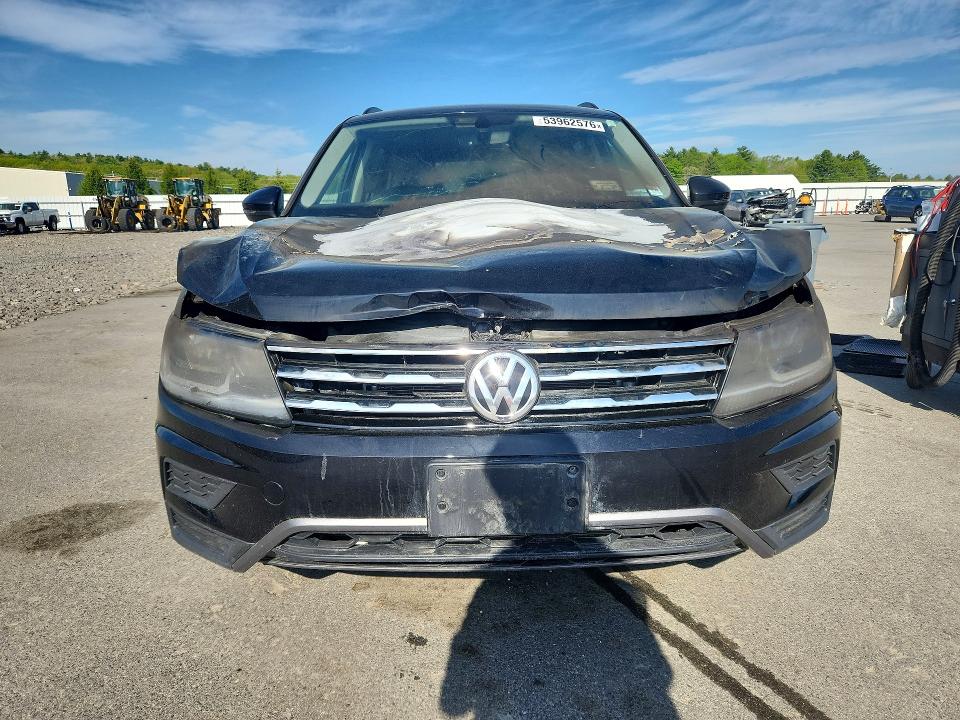 53962576 :رقم المزاد ، 3VV2B7AX3MM145867 vin ، 2021 Volkswagen Tiguan مزاد بيع