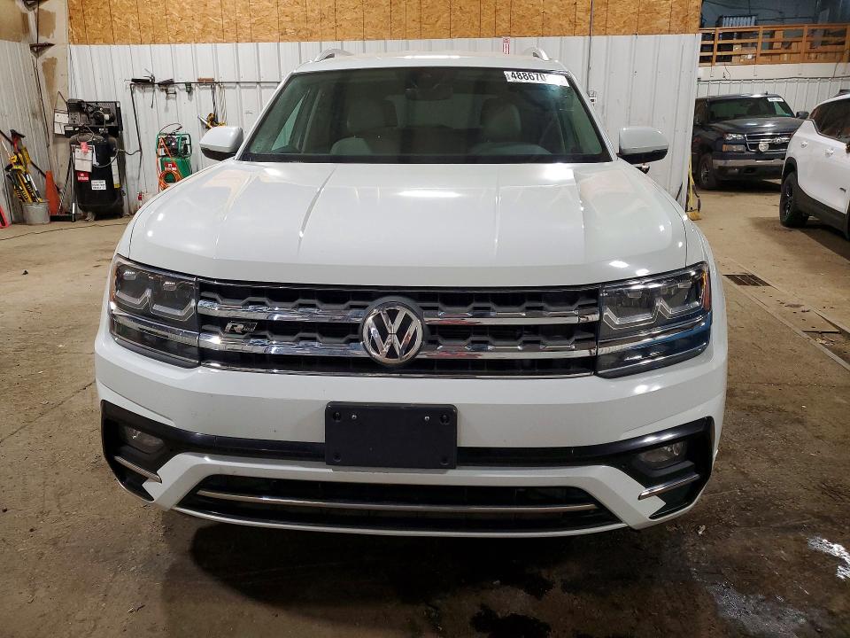 48867046 :رقم المزاد ، 1V2PR2CA1JC576957 vin ، 2018 Volkswagen Atlas مزاد بيع