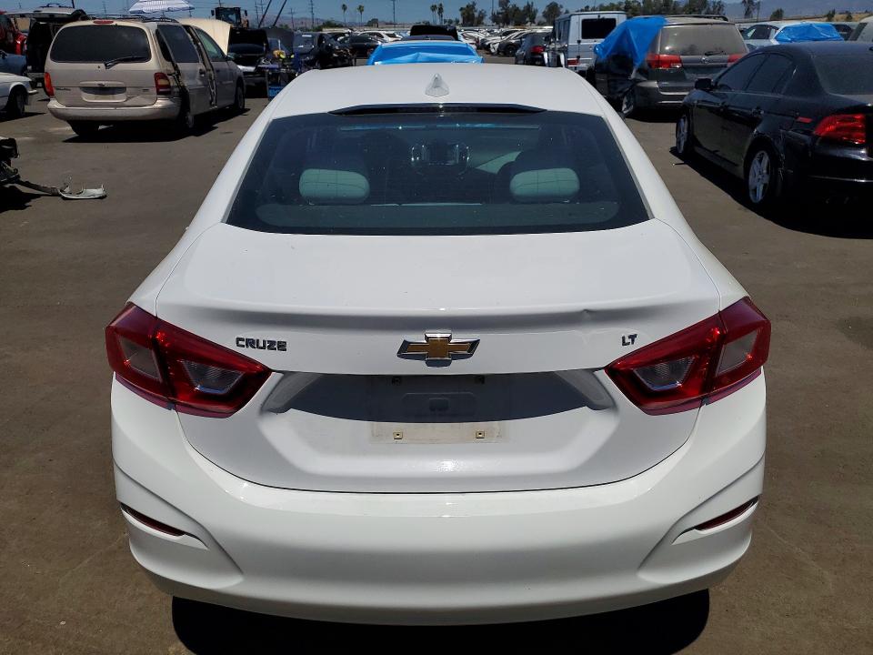Продажа на аукционе авто 2019 Chevrolet Cruze, vin: 1G1BE5SMXK7118017, номер лота: 53741566