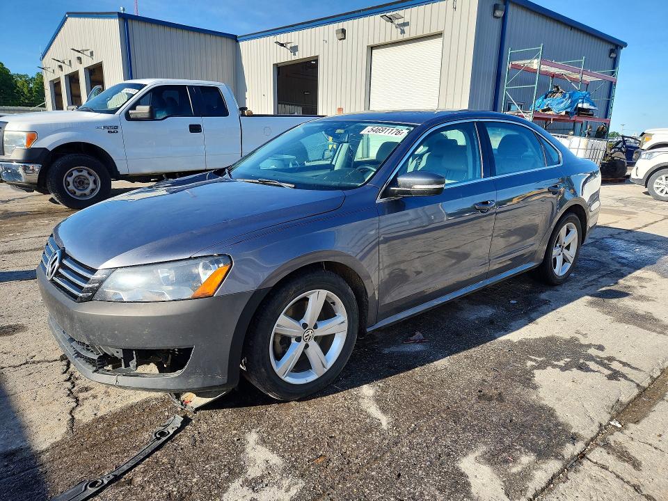 Продажа на аукционе авто 2013 Volkswagen Passat, vin: 1VWBH7A34DC132330, номер лота: 54691176