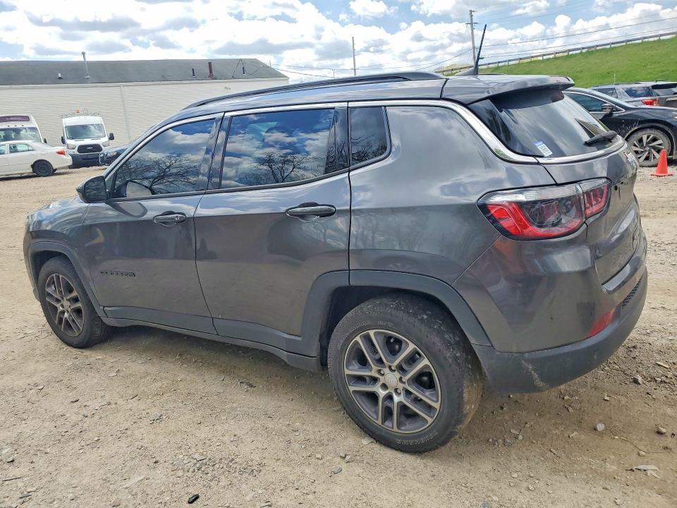 52815206 :رقم المزاد ، 3C4NJCBB4LT258774 vin ، 2020 Jeep Compass مزاد بيع