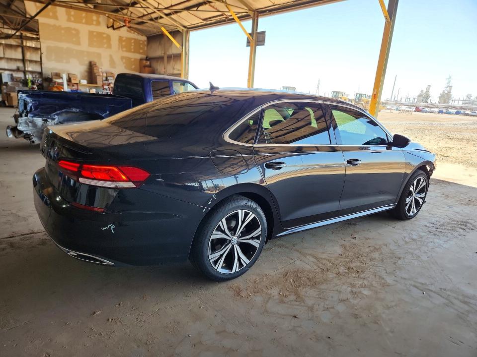 54533616 :رقم المزاد ، 1VWSA7A39NC009113 vin ، 2022 Volkswagen Passat مزاد بيع
