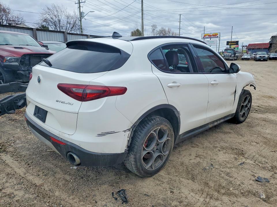 2018 Alfa Romeo Stelvio მანქანა იყიდება აუქციონზე, vin: ZASFAKPN8J7C00483, აუქციონის ნომერი: 49170856