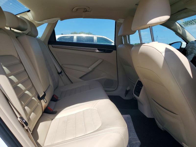 Продажа на аукционе авто 2017 Volkswagen Passat, vin: 1VWCT7A39HC073364, номер лота: 53621696