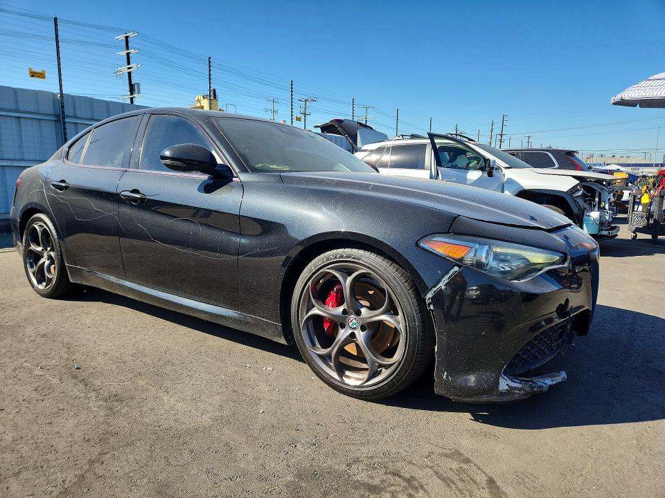2017 Alfa Romeo Giulia მანქანა იყიდება აუქციონზე, vin: ZARFAECN6H7552414, აუქციონის ნომერი: 53047656