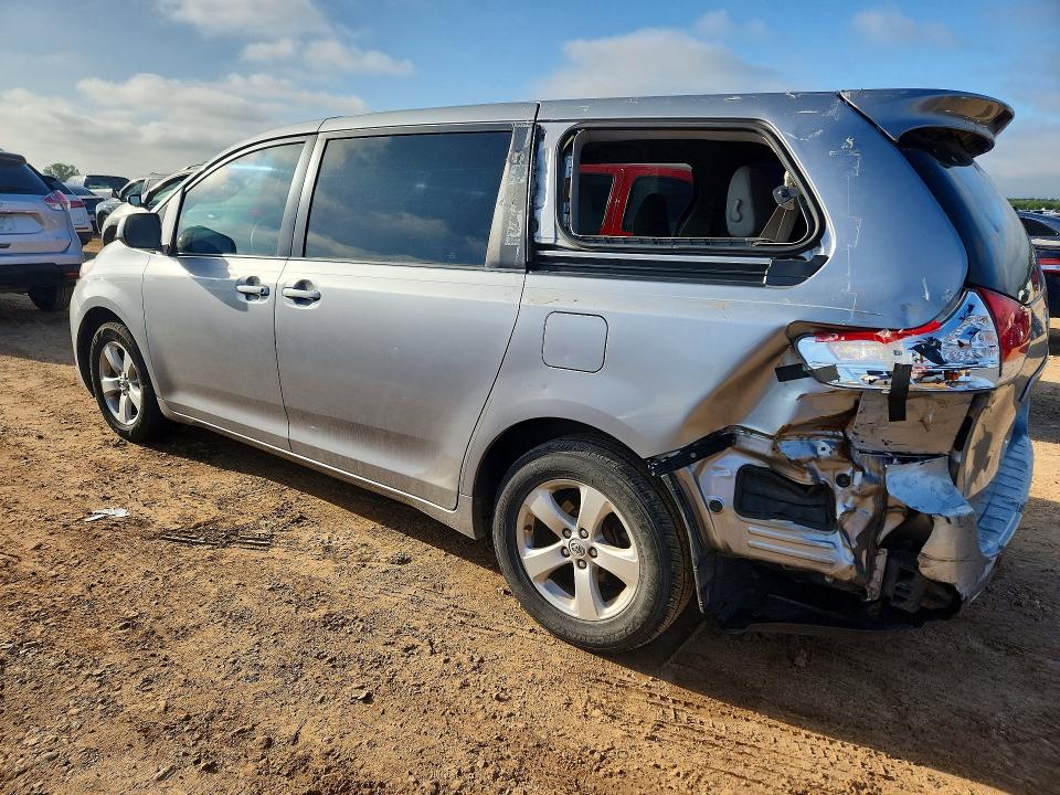 Продажа на аукционе авто 2012 Toyota Sienna, vin: 5TDKA3DC7CS015690, номер лота: 48316296