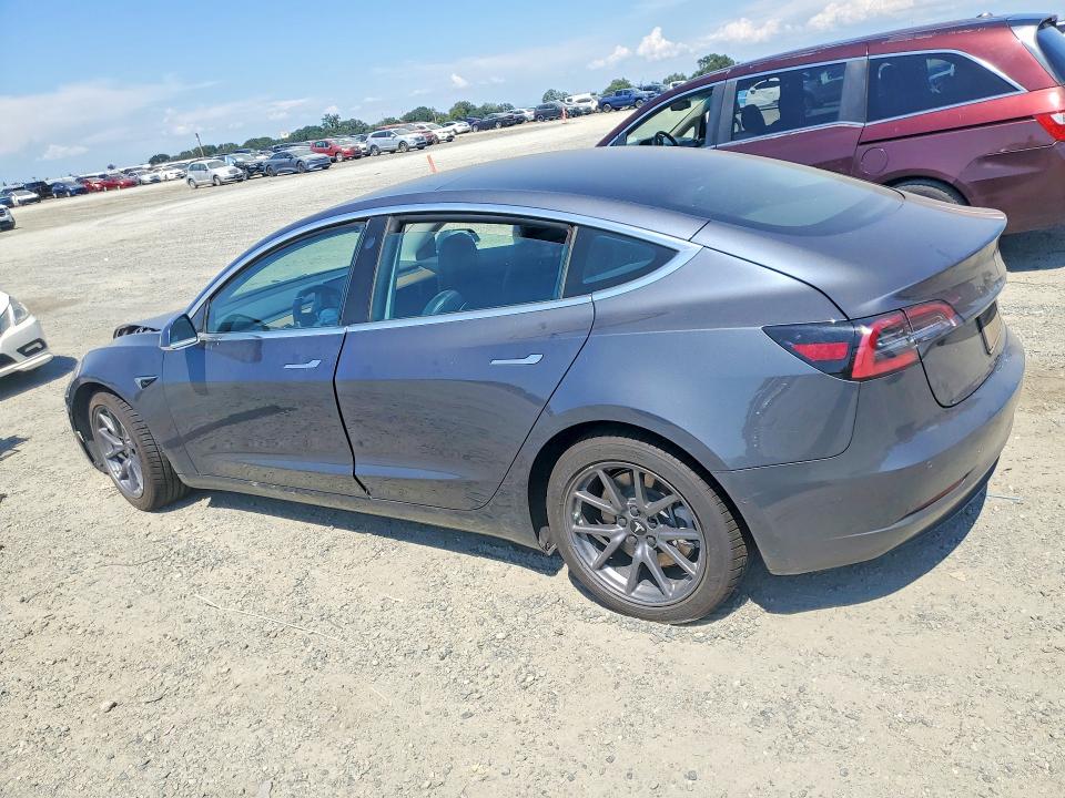 53647596 :رقم المزاد ، 5YJ3E1EB4LF649630 vin ، 2020 Tesla Model 3 مزاد بيع