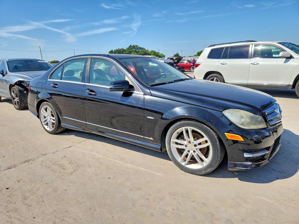 53536966 :رقم المزاد ، WDDGF4HB6CR203295 vin ، 2012 Mercedes-benz C مزاد بيع