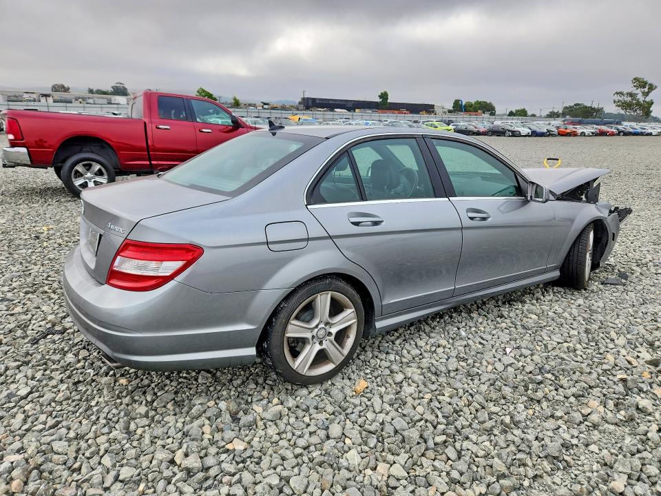 2010 Mercedes-benz C მანქანა იყიდება აუქციონზე, vin: WDDGF8BB3AF400486, აუქციონის ნომერი: 54445256