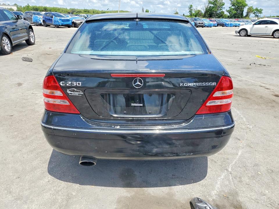 54614006 :رقم المزاد ، WDBRF40J85F679931 vin ، 2005 Mercedes-benz C مزاد بيع
