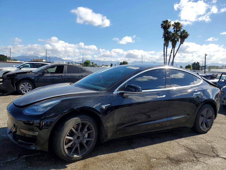 55226766 :رقم المزاد ، 5YJ3E1EA3KF421141 vin ، 2019 Tesla Model 3 مزاد بيع