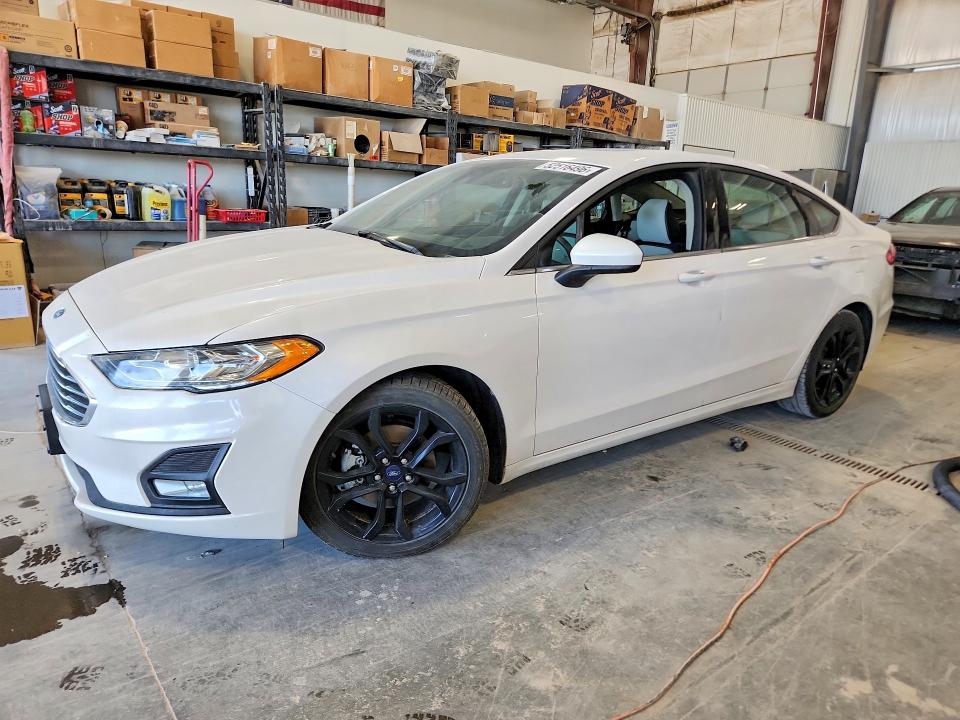 52516496 :رقم المزاد ، 3FA6P0HD9LR189285 vin ، 2020 Ford Fusion مزاد بيع