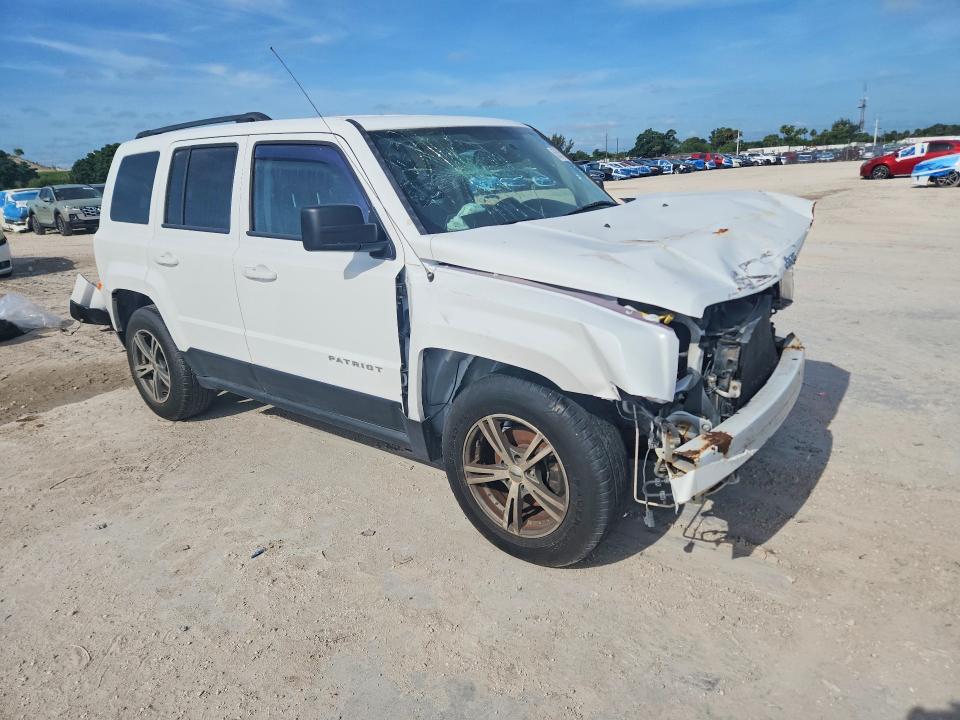 52515896 :رقم المزاد ، 1C4NJPBB6HD120240 vin ، 2017 Jeep Patriot مزاد بيع
