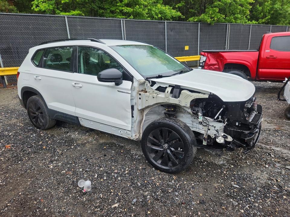 53015636 :رقم المزاد ، 3VVCX7B29NM065709 vin ، 2022 Volkswagen Taos مزاد بيع