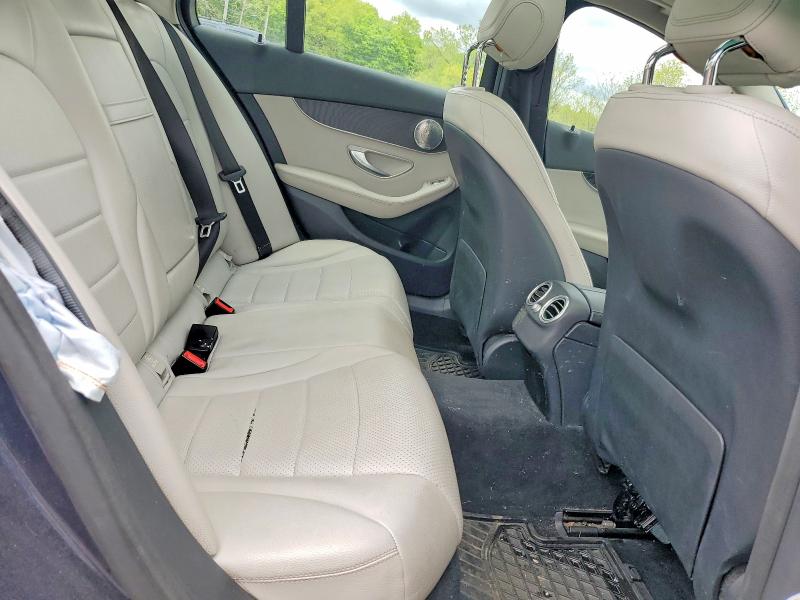53785536 :رقم المزاد ، 55SWF4KB1HU196296 vin ، 2017 Mercedes-benz C مزاد بيع