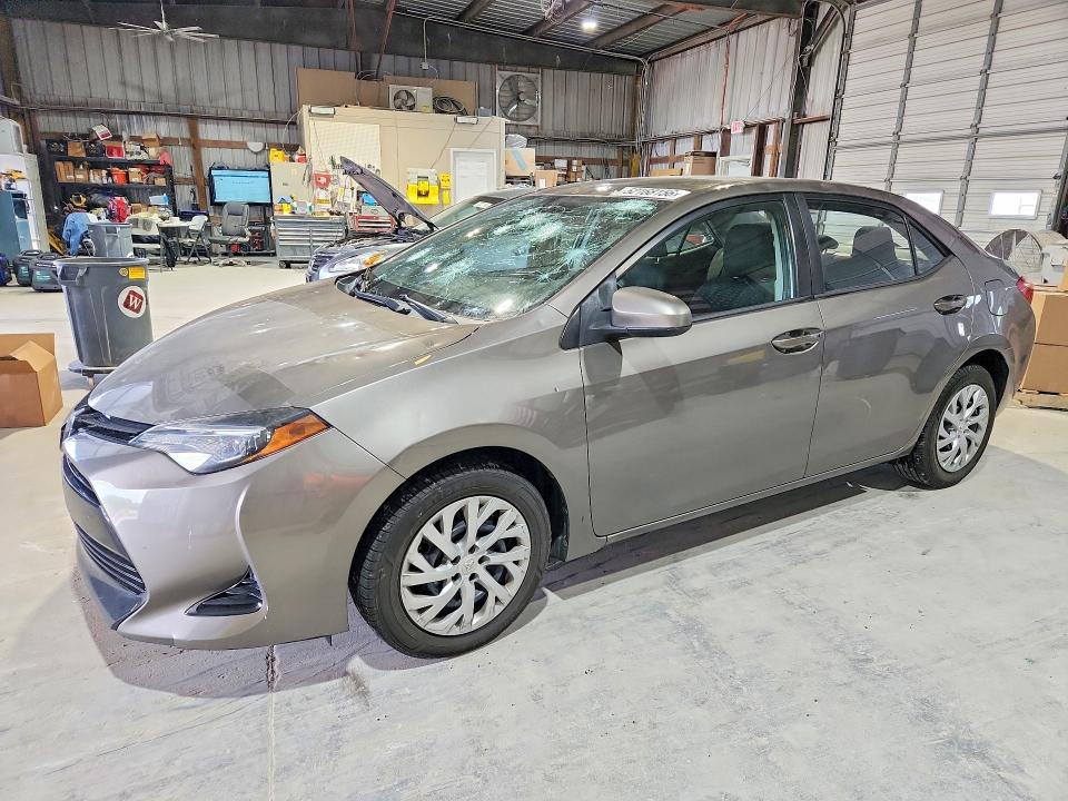 52168156 :رقم المزاد ، 2T1BURHE4JC109733 vin ، 2018 Toyota Corolla مزاد بيع