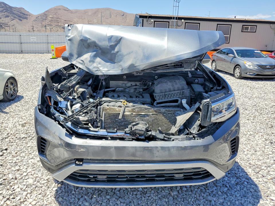 53891826 :رقم المزاد ، 1V2HE2CAXNC216396 vin ، 2022 Volkswagen Atlas Cross Sport مزاد بيع