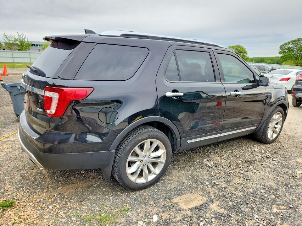 54500086 :رقم المزاد ، 1FM5K8HT7HGB13858 vin ، 2017 Ford Explorer مزاد بيع