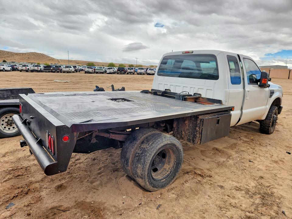 51151216 :رقم المزاد ، 1FDWX3HR9AEB16033 vin ، 2010 Ford F350 مزاد بيع