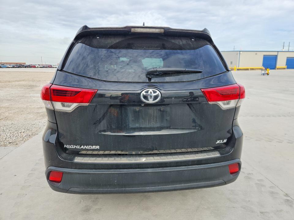 52530426 :رقم المزاد ، 5TDKZRFH8HS522724 vin ، 2017 Toyota Highlander مزاد بيع