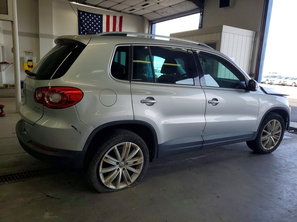 Auction sale of the 2010 Volkswagen Tiguan, vin: WVGBV7AXXAW529884, lot number: 54269956