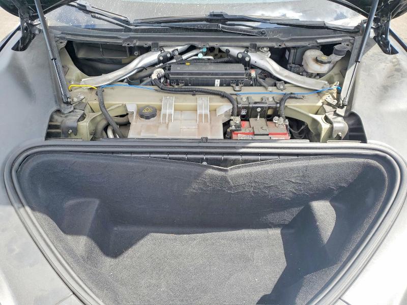 55045946 :رقم المزاد ، 5YJSA1E23JF276987 vin ، 2018 Tesla Model S مزاد بيع