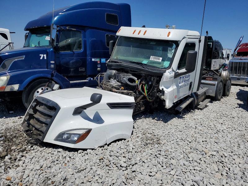 51999996 :رقم المزاد ، 3AKJHLDV4RSVK7150 vin ، 2024 Freightliner Cascadia 126 مزاد بيع