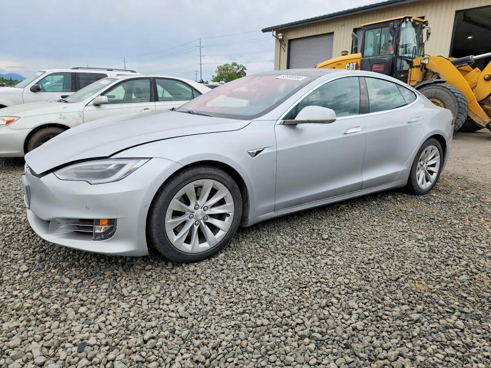 2016 Tesla Model S მანქანა იყიდება აუქციონზე, vin: 5YJSA1E25GF175586, აუქციონის ნომერი: 53996886