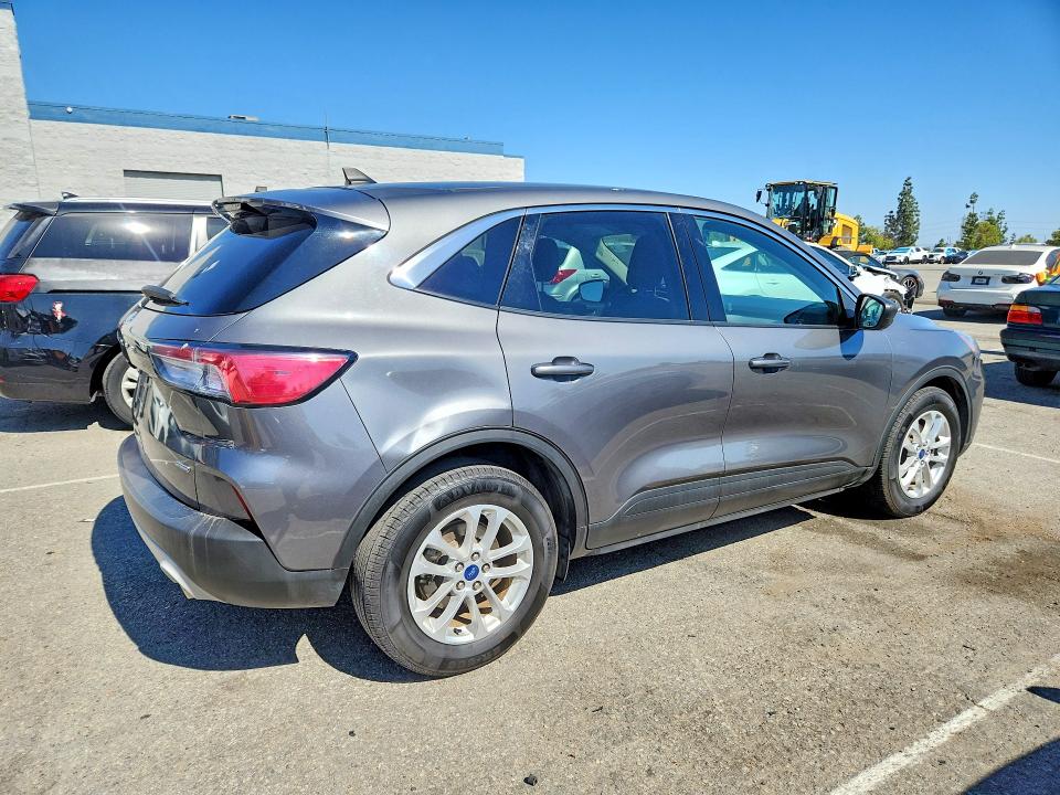 Продажа на аукционе авто 2022 Ford Escape, vin: 1FMCU0BZ1NUA25787, номер лота: 53473966