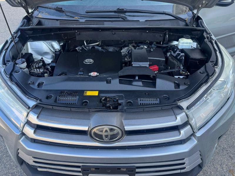 Auction sale of the 2018 Toyota Highlander, vin: 5TDBZRFH9JS843564, lot number: 54715566