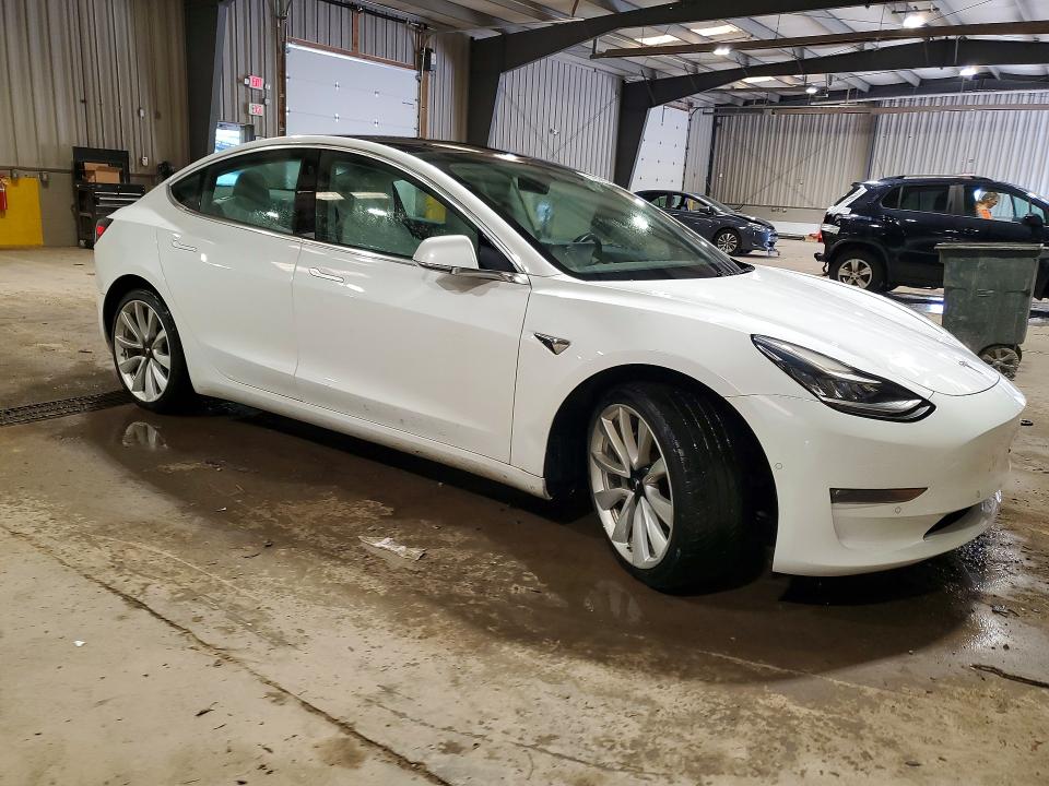 Продаж на аукціоні авто 2019 Tesla Model 3, vin: 5YJ3E1EB2KF469576, номер лоту: 52911576