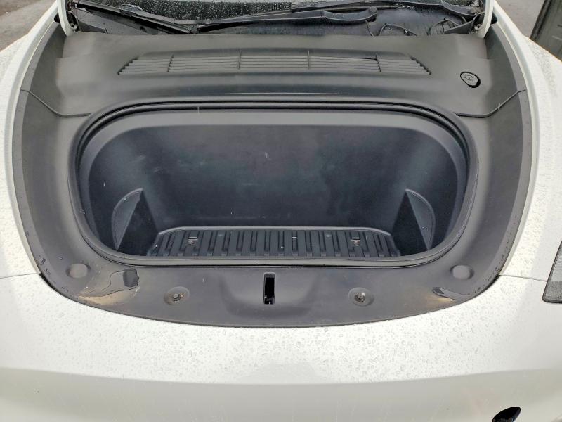 55062536 :رقم المزاد ، 7SAYGDEF8NF380865 vin ، 2022 Tesla Model Y مزاد بيع