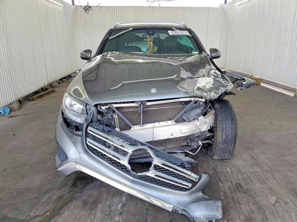 54290436 :رقم المزاد ، WDC0G4KB2HF144413 vin ، 2017 Mercedes-benz Glc مزاد بيع