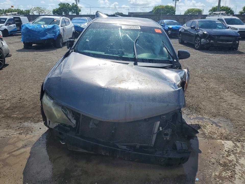 53170686 :رقم المزاد ، 4T1BF1FK9EU440462 vin ، 2014 Toyota Camry مزاد بيع