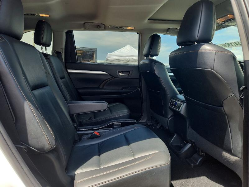 Продажа на аукционе авто 2019 Toyota Highlander, vin: 5TDJZRFH3KS998009, номер лота: 54115896