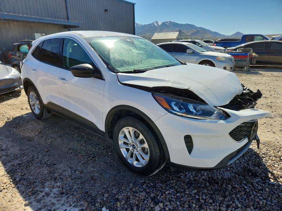 2022 Ford Escape მანქანა იყიდება აუქციონზე, vin: 1FMCU9G60NUB40917, აუქციონის ნომერი: 52175986