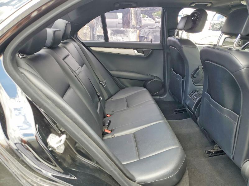 Auction sale of the 2013 Mercedes-benz C, vin: WDDGF4HB8DR269509, lot number: 52363916