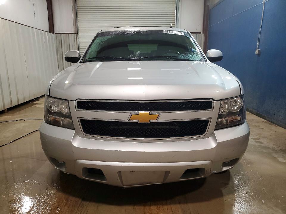 52250696 :رقم المزاد ، 1GNSCAE03BR205266 vin ، 2011 Chevrolet Tahoe مزاد بيع