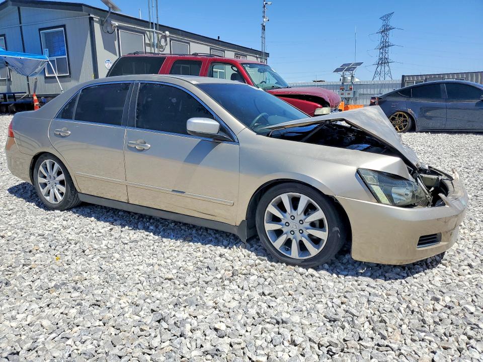 2006 Honda Accord მანქანა იყიდება აუქციონზე, vin: 1HGCM663X6A039351, აუქციონის ნომერი: 55240396