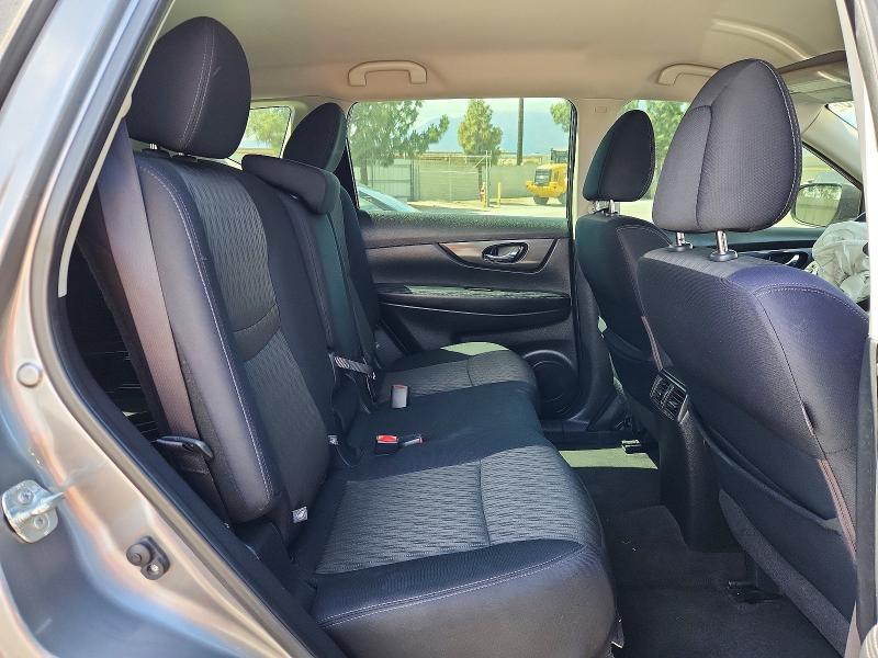 55456096 :رقم المزاد ، JN8AT2MT2HW406824 vin ، 2017 Nissan Rogue مزاد بيع
