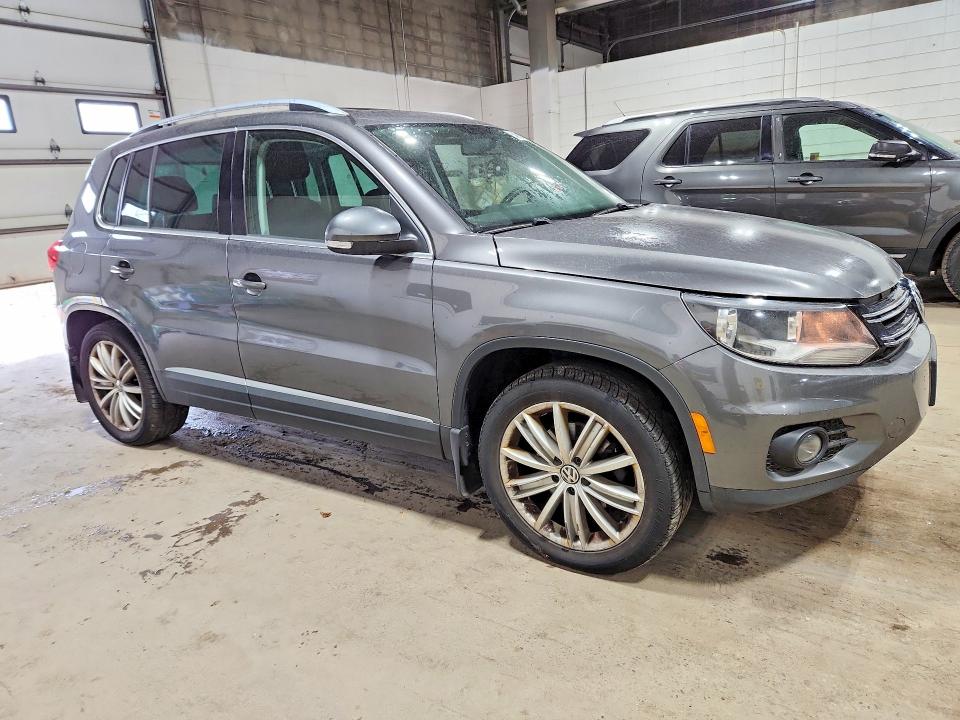 2015 Volkswagen Tiguan მანქანა იყიდება აუქციონზე, vin: WVGBV7AX1FW502497, აუქციონის ნომერი: 54860956